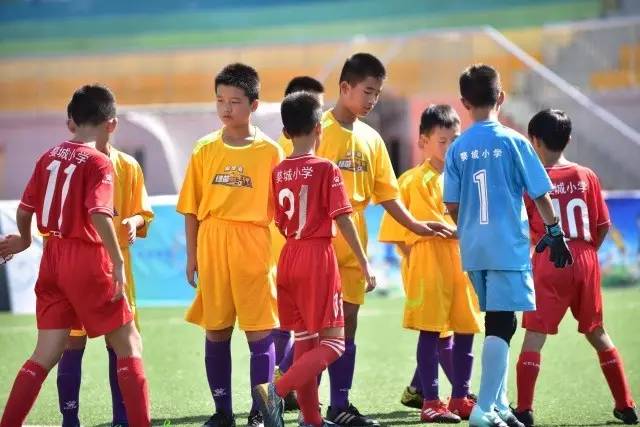 NBA球队只能有3份双向合同 崔永熙与多人竞争